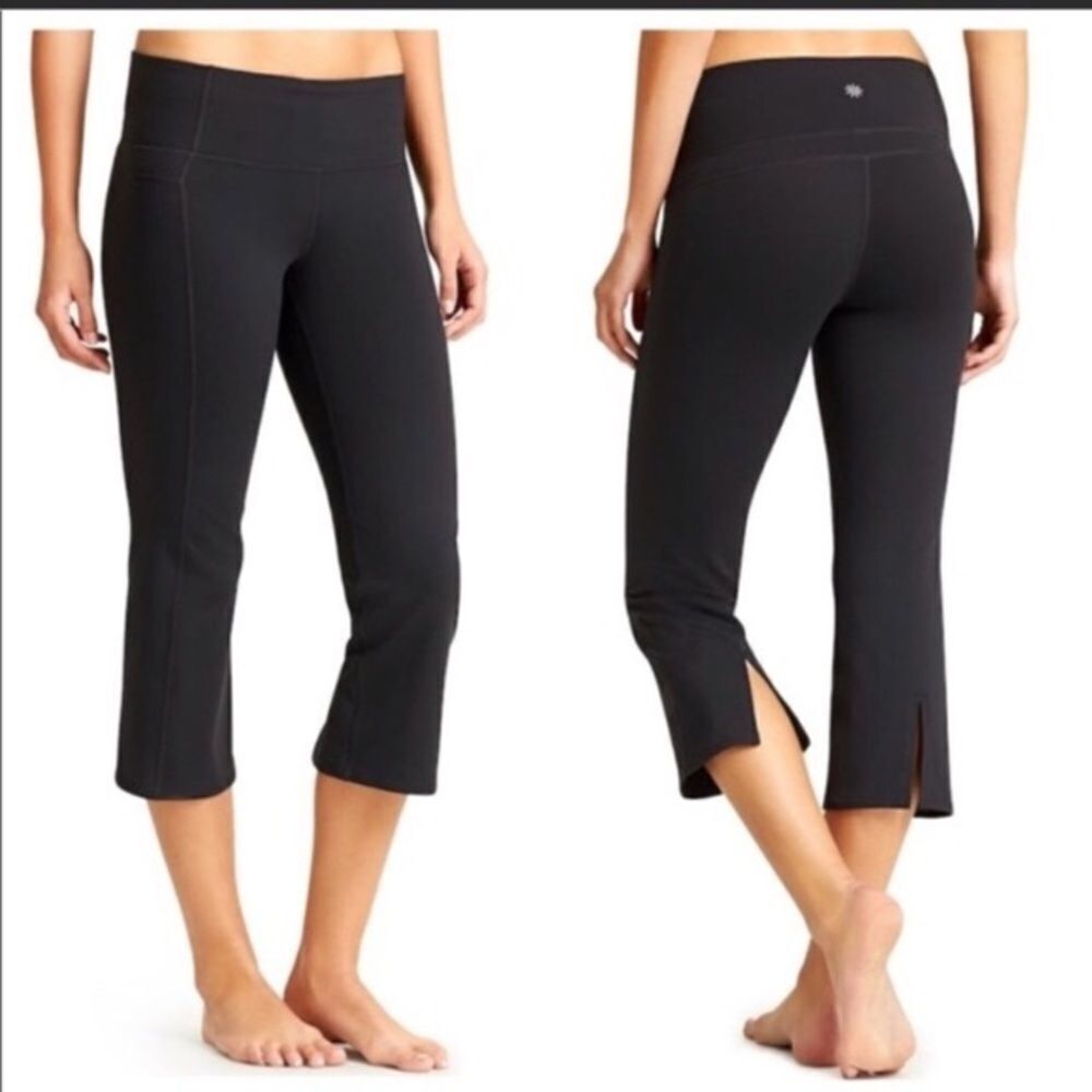 ATHLETA Power Up Capri Legging Tights Slits Black XXS